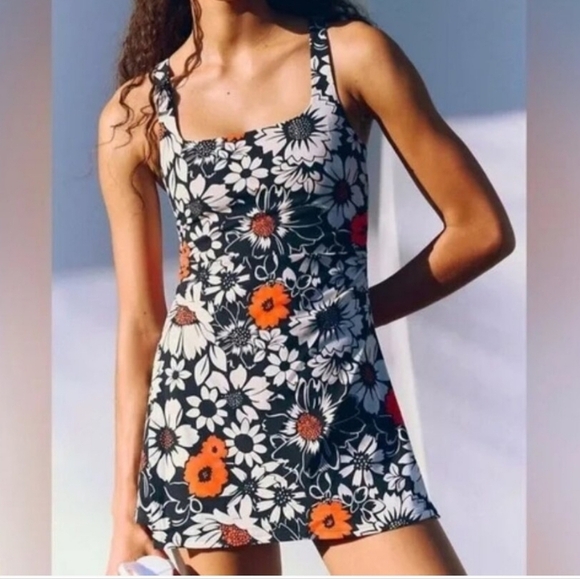 New Free People Movement Never Better Printed Dress Graphic Floral Tuxedo XS NWT - Picture 2 of 10